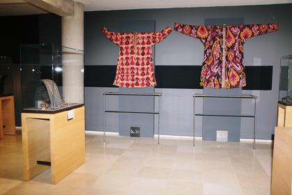 exposition musée Jacques Chirac Bijoux toits du monde